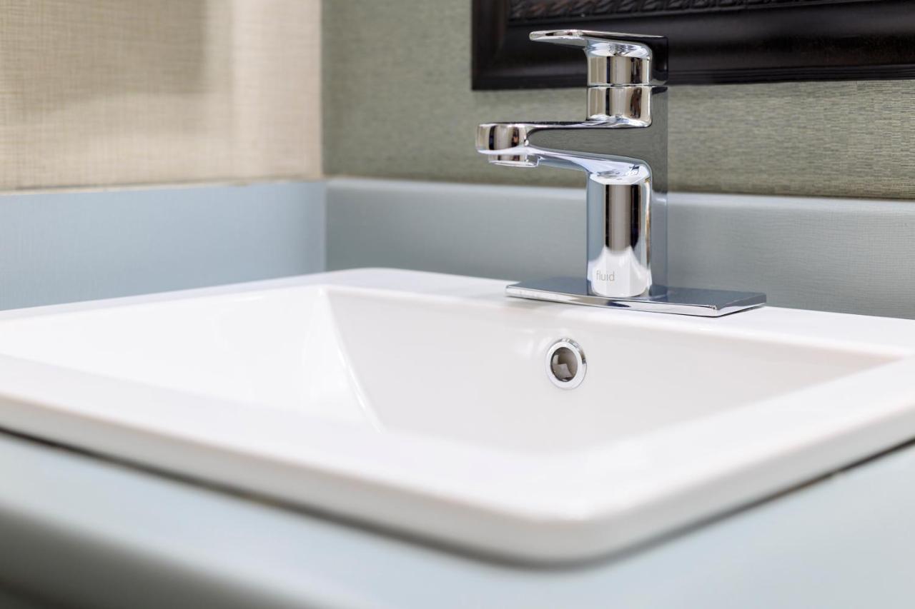 Two Queens,1212461080:JPEG