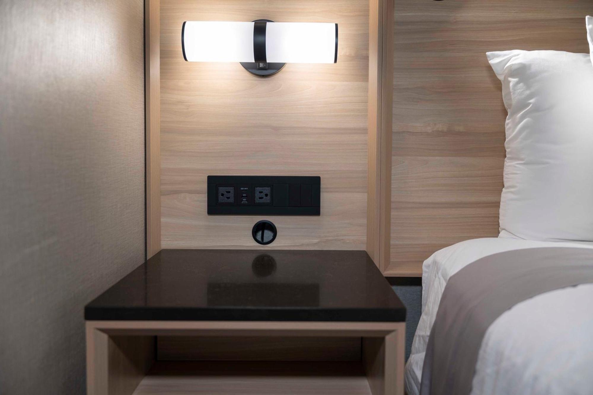 Queen Bed Kitchenette,1592876397:JPEG