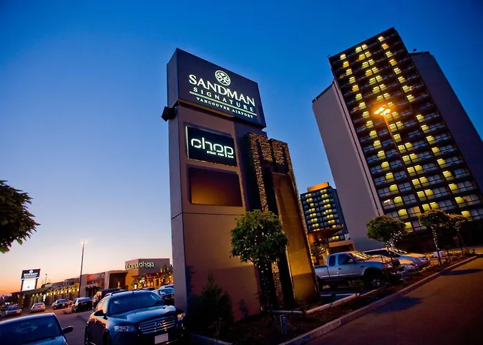 Sandman Signature Vancouver Airport & ResortAirport Hotel